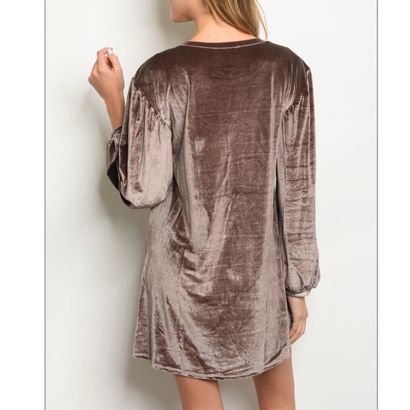 NWT Cozy Coca Velvet Long Sleeve Mini Dress - Picture 2 of 3